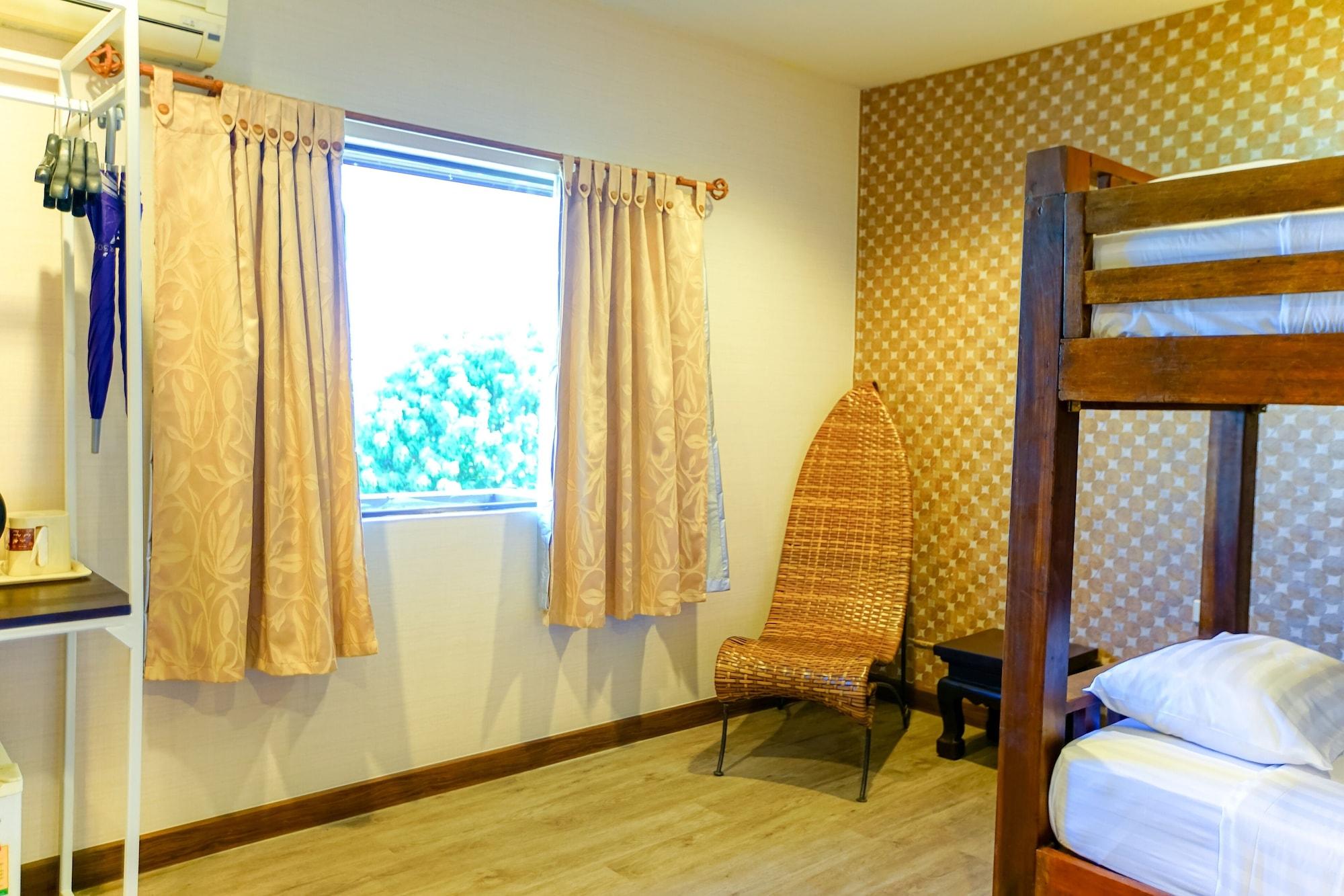 Parasol Inn Chiang Mai Old City Hotel Exterior photo