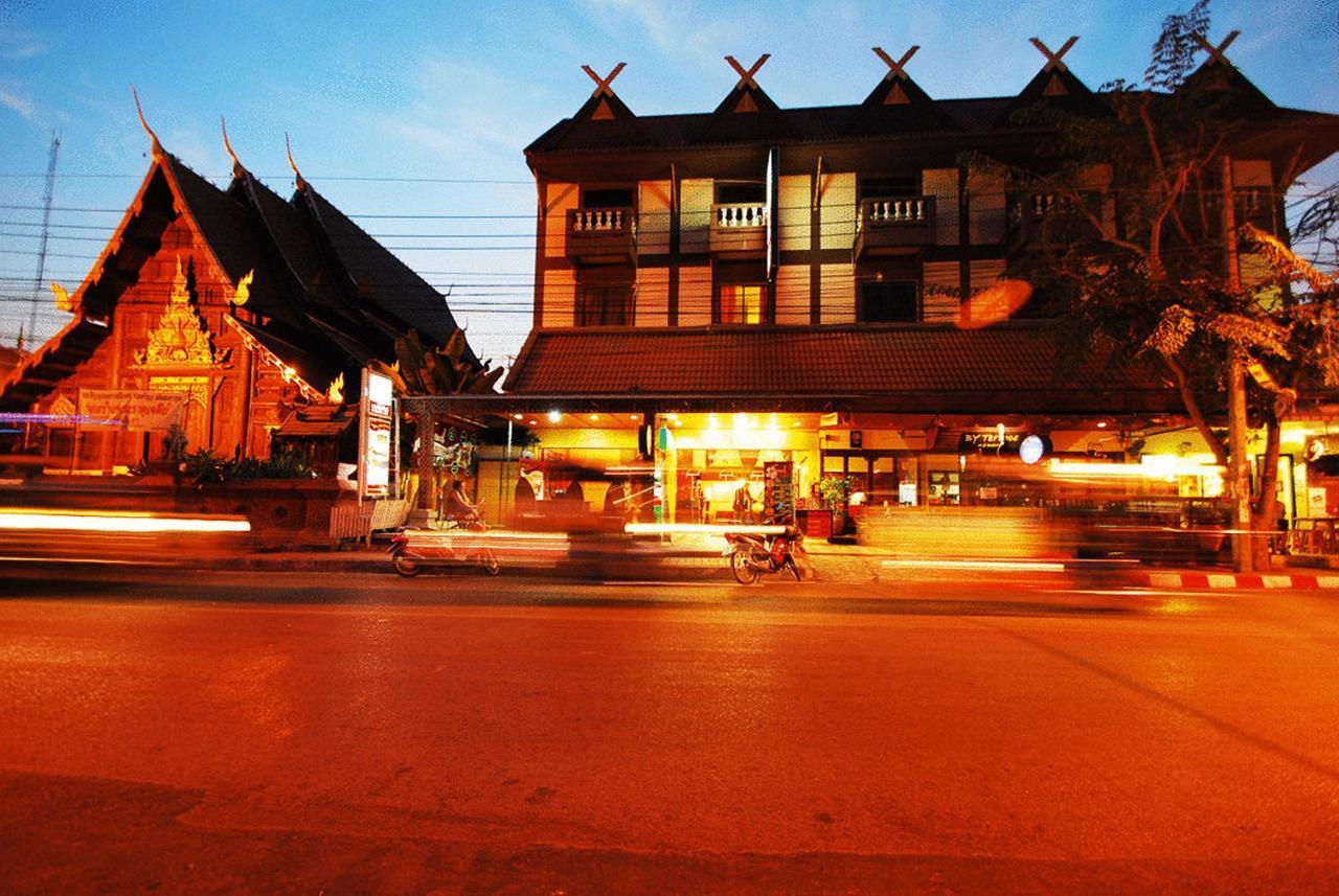 Parasol Inn Chiang Mai Old City Hotel Exterior photo